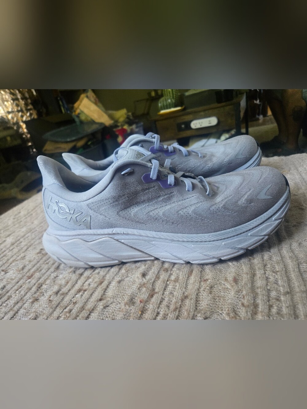 Hoka Men's Arahi 6 Lightweight Grey Running Shoes